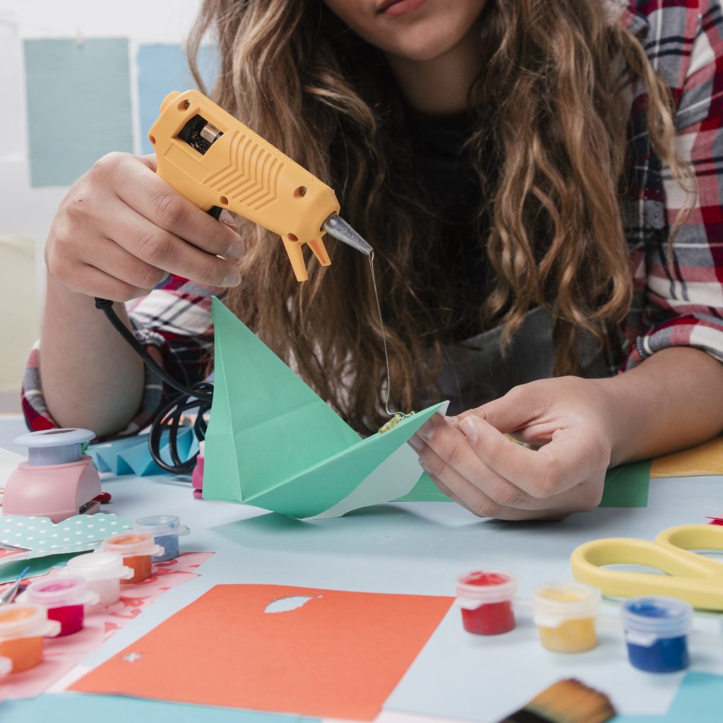 Miniature glue guns